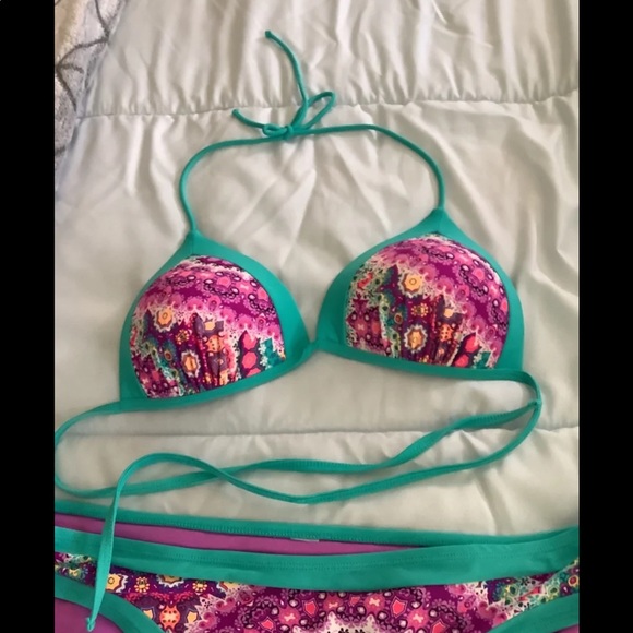 No Boundaries bikini colorful padded top 11-13 bottom XL pretty design’s… - Picture 7 of 10